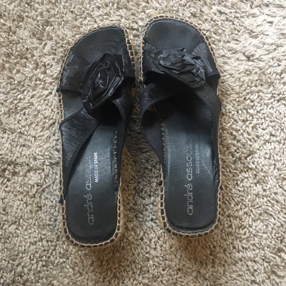 Andre Assous Size 11 Wedge Sandals